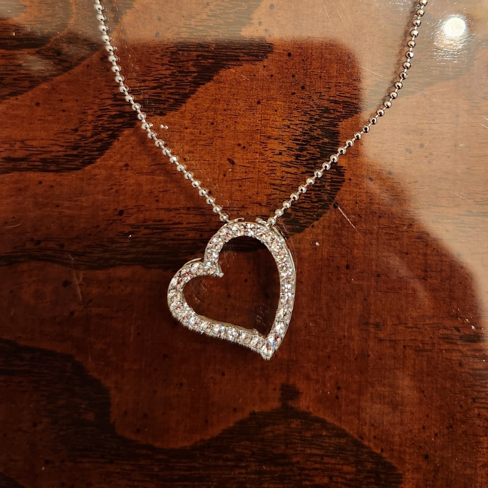 NEW Silver Heart Rhinestone Necklace